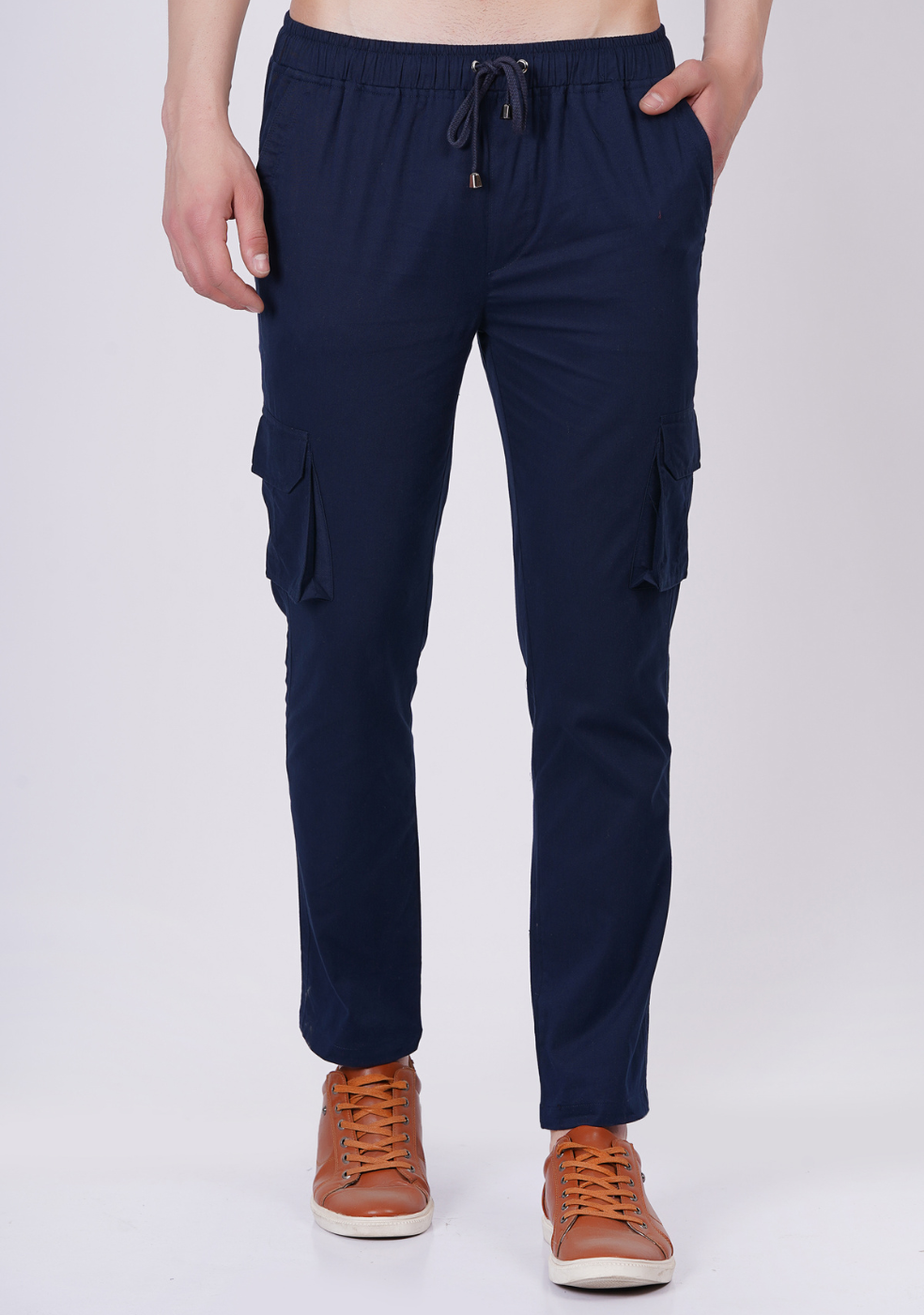 Mid-Rise Men Cargo Pant Six Pockets